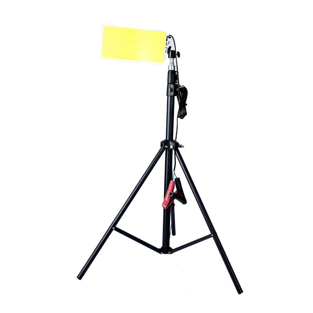 چراغ LED پرتابل سه پایه دار 50 وات مناسب کمپینگ و تعمیر خودرو